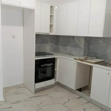 My Grandmams House Est 1821 * 피로스테파니