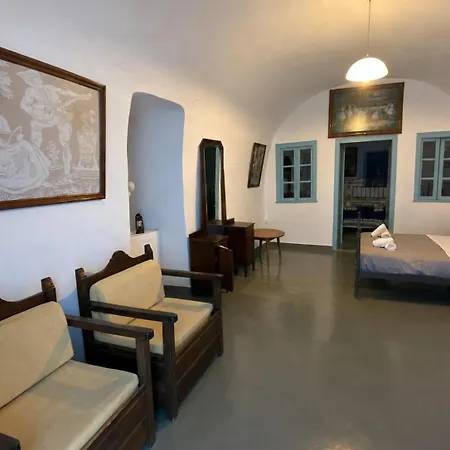 Hotel My Grandmams House Est 1821 *
